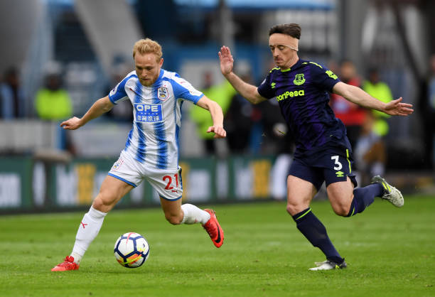 何影响他职 何影响他职